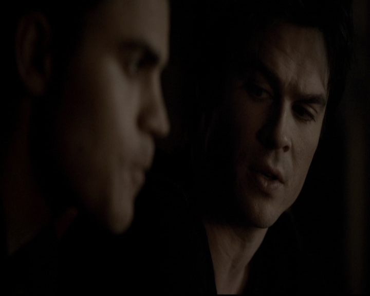 VampireDiariesWorld-dot-org_5x19ManOnFire2215.jpg