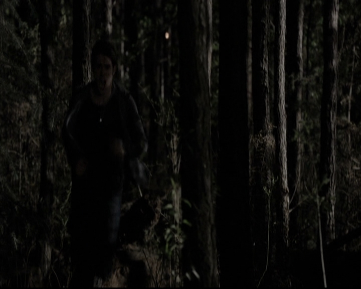 VampireDiariesWorld-dot-org_5x22Home2261.jpg