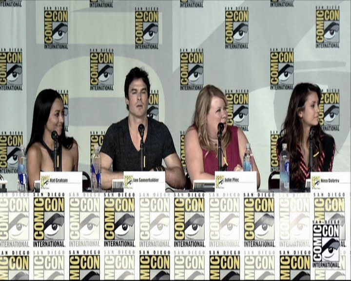 VampireDiariesWorld-dot-org_2013ComicConPanel0800.jpg