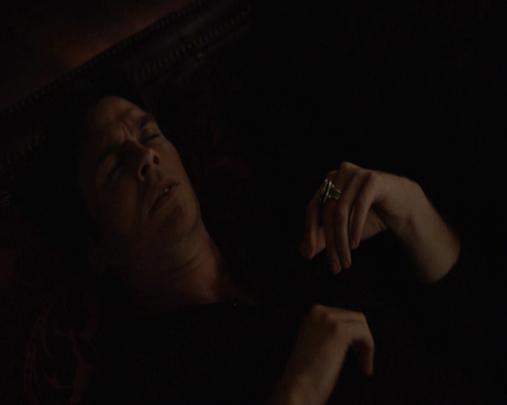 VampireDiariesWorld-dot-nl_7x08HoldMeThrillMeKissMeKillMe-deletedscenes0008.jpg VampireDiariesWorld-dot-nl_7x08HoldMeThrillMeKissMeKillMe-deletedscenes0008.jpg