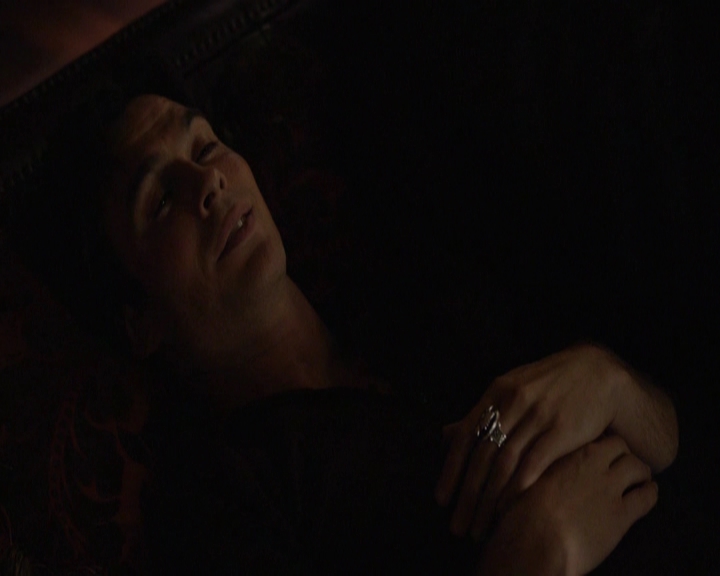 VampireDiariesWorld-dot-nl_7x08HoldMeThrillMeKissMeKillMe-deletedscenes0020.jpg VampireDiariesWorld-dot-nl_7x08HoldMeThrillMeKissMeKillMe-deletedscenes0020.jpg