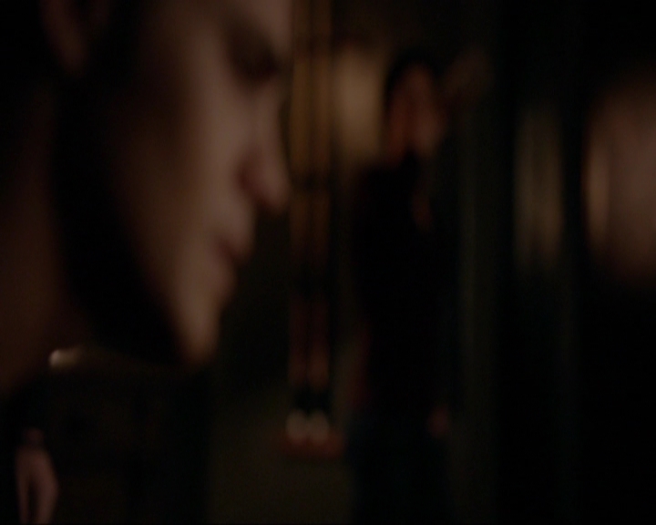 VampireDiariesWorld-dot-nl_7x08HoldMeThrillMeKissMeKillMe2060.jpg VampireDiariesWorld-dot-nl_7x08HoldMeThrillMeKissMeKillMe2060.jpg