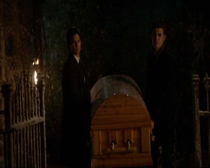 VampireDiariesWorld-dot-nl_7x09ColdAsIs0084.jpg