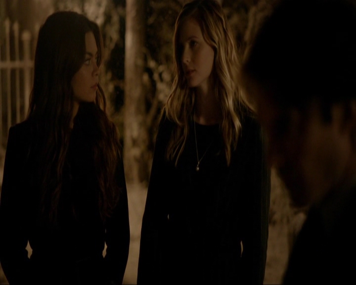 VampireDiariesWorld-dot-nl_7x09ColdAsIs0122.jpg