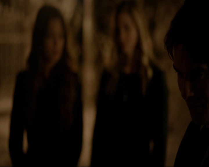 VampireDiariesWorld-dot-nl_7x09ColdAsIs0124.jpg