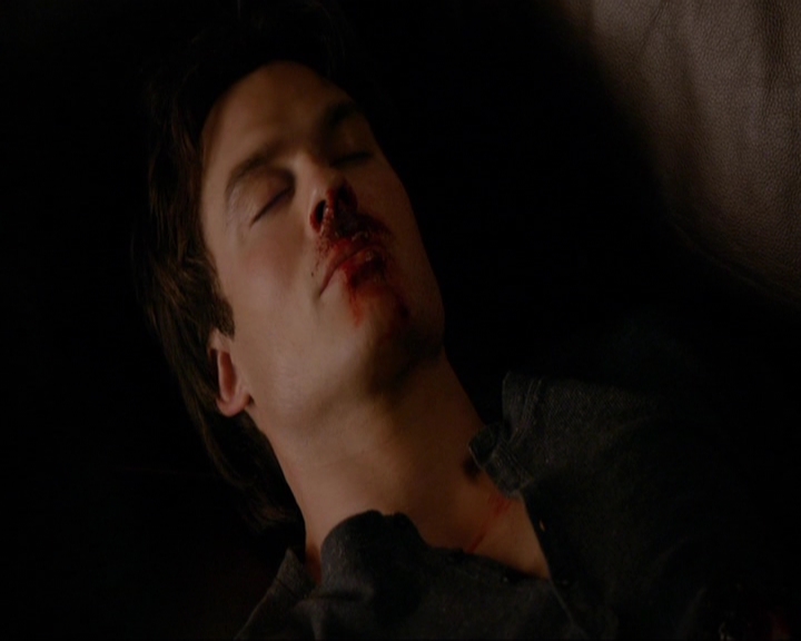 VampireDiariesWorld-dot-nl_7x09ColdAsIs2204.jpg