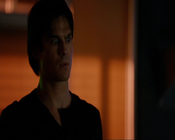 VampireDiariesWorld-dot-nl_7x10HellIsOtherPeople0845.jpg