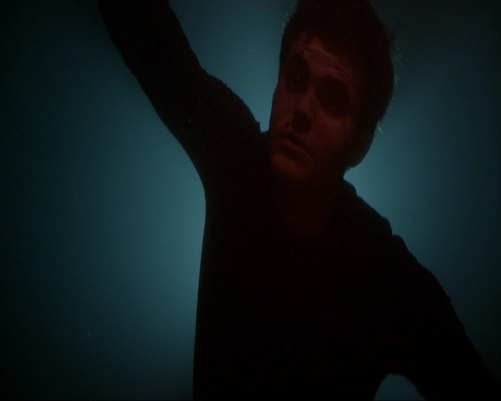 VampireDiariesWorld-dot-nl_7x11ThingsWeLostInTheFire1725.jpg