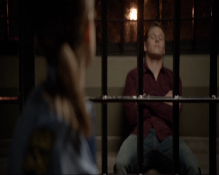 VampireDiariesWorld-dot-nl_7x11ThingsWeLostInTheFire1915.jpg VampireDiariesWorld-dot-nl_7x11ThingsWeLostInTheFire1915.jpg