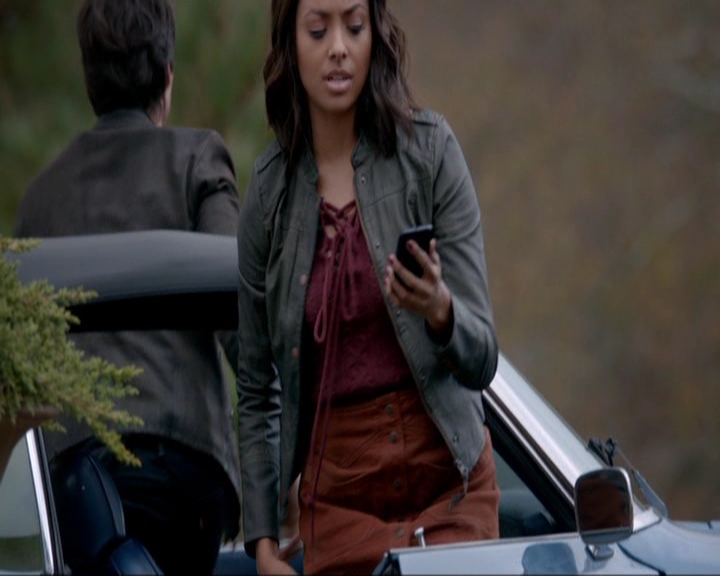 VampireDiariesWorld-dot-nl_7x14MoonlightOnTheBayou0137.jpg VampireDiariesWorld-dot-nl_7x14MoonlightOnTheBayou0137.jpg