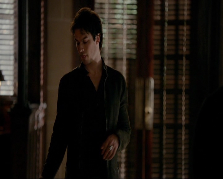VampireDiariesWorld-dot-nl_7x14MoonlightOnTheBayou0168.jpg