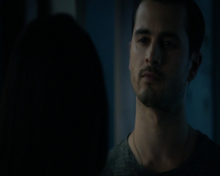 VampireDiariesWorld-dot-nl_7x14MoonlightOnTheBayou1997.jpg VampireDiariesWorld-dot-nl_7x14MoonlightOnTheBayou1997.jpg