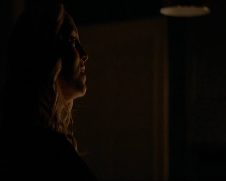 VampireDiariesWorld-dot-nl_7x14MoonlightOnTheBayou2031.jpg VampireDiariesWorld-dot-nl_7x14MoonlightOnTheBayou2031.jpg