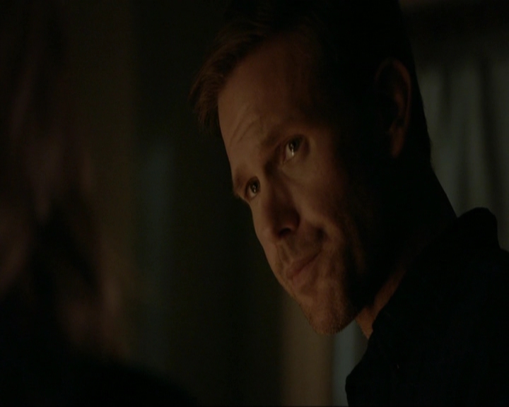 VampireDiariesWorld-dot-nl_7x14MoonlightOnTheBayou2041.jpg VampireDiariesWorld-dot-nl_7x14MoonlightOnTheBayou2041.jpg