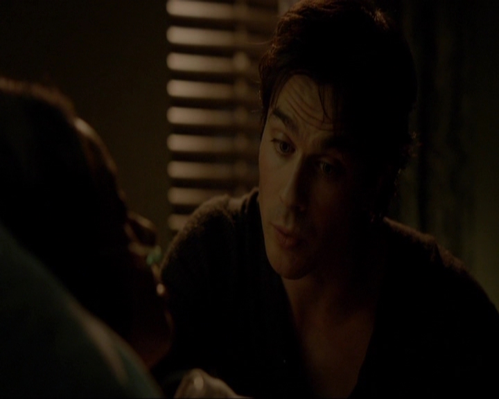 VampireDiariesWorld-dot-nl_7x14MoonlightOnTheBayou2079.jpg VampireDiariesWorld-dot-nl_7x14MoonlightOnTheBayou2079.jpg