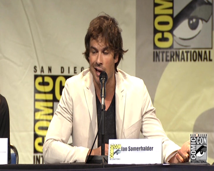 VampireDiariesWorld-dot-nl_S7-dvdextra-2015ComicConPanel0783.jpg VampireDiariesWorld-dot-nl_S7-dvdextra-2015ComicConPanel0783.jpg