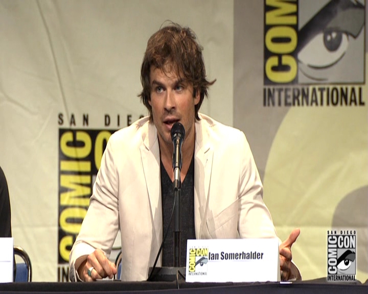 VampireDiariesWorld-dot-nl_S7-dvdextra-2015ComicConPanel0806.jpg VampireDiariesWorld-dot-nl_S7-dvdextra-2015ComicConPanel0806.jpg