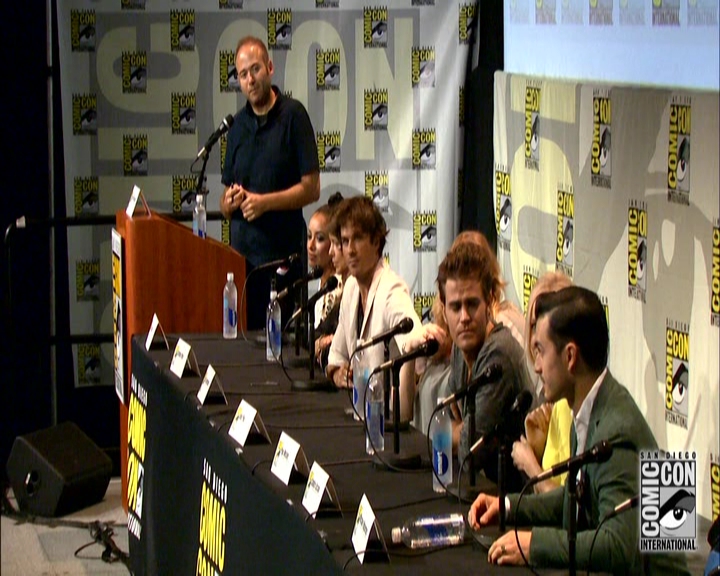 VampireDiariesWorld-dot-nl_S7-dvdextra-2015ComicConPanel1178.jpg VampireDiariesWorld-dot-nl_S7-dvdextra-2015ComicConPanel1178.jpg