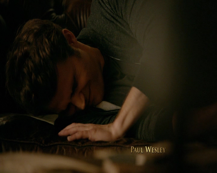 VampireDiaries-dot-nl_VampireDiaries-8x04AnEternityOfMisery0164.jpg