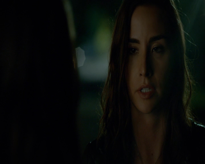 VampireDiaries-dot-nl_VampireDiaries-8x04AnEternityOfMisery2284.jpg