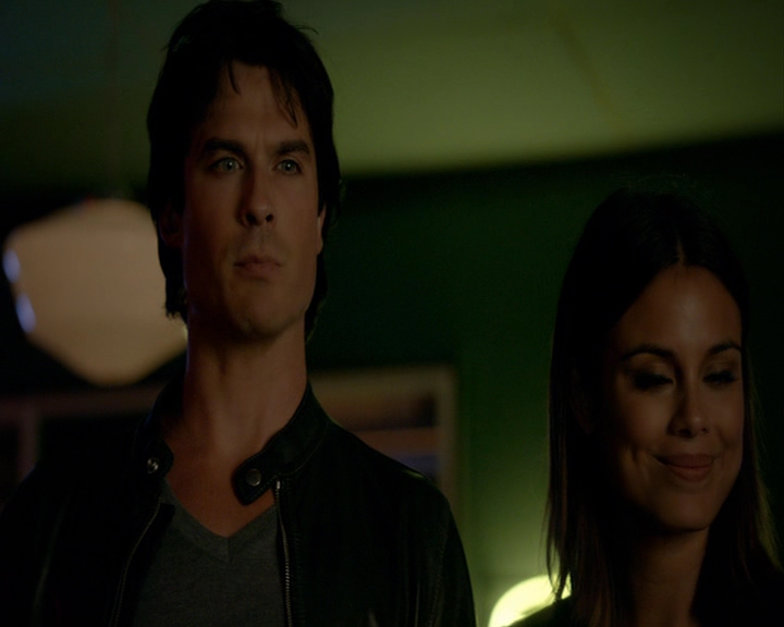 VampireDiaries-dot-nl_VampireDiaries-8x06DetouredOnSomeRandomBackwoodsPathToHell0119.jpg VampireDiaries-dot-nl_VampireDiaries-8x06DetouredOnSomeRandomBackwoodsPathToHell0119.jpg