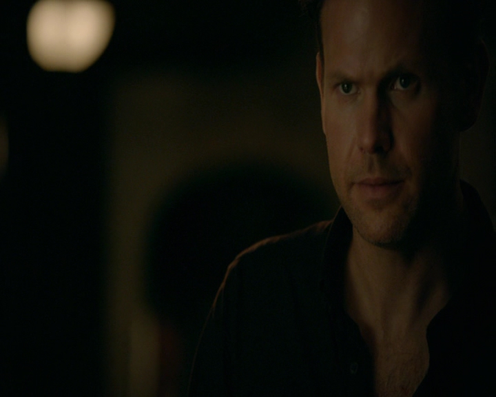 VampireDiaries-dot-nl_VampireDiaries-8x06DetouredOnSomeRandomBackwoodsPathToHell2195.jpg VampireDiaries-dot-nl_VampireDiaries-8x06DetouredOnSomeRandomBackwoodsPathToHell2195.jpg