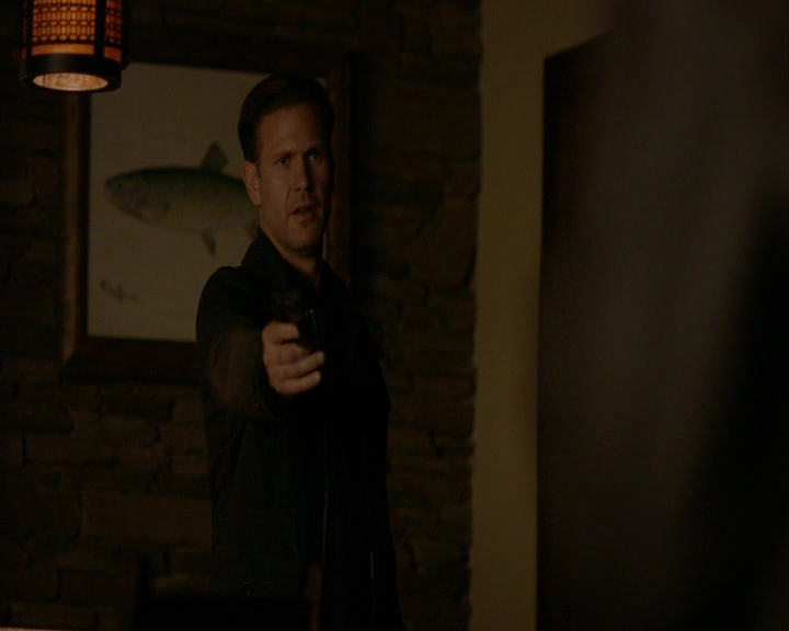 VampireDiaries-dot-nl_VampireDiaries-8x06DetouredOnSomeRandomBackwoodsPathToHell2276.jpg VampireDiaries-dot-nl_VampireDiaries-8x06DetouredOnSomeRandomBackwoodsPathToHell2276.jpg