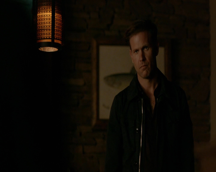 VampireDiaries-dot-nl_VampireDiaries-8x06DetouredOnSomeRandomBackwoodsPathToHell2284.jpg VampireDiaries-dot-nl_VampireDiaries-8x06DetouredOnSomeRandomBackwoodsPathToHell2284.jpg