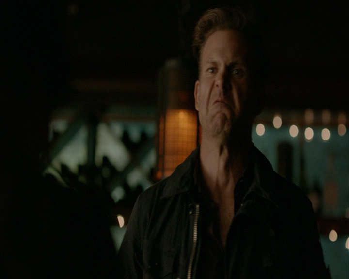 VampireDiaries-dot-nl_VampireDiaries-8x06DetouredOnSomeRandomBackwoodsPathToHell2289.jpg VampireDiaries-dot-nl_VampireDiaries-8x06DetouredOnSomeRandomBackwoodsPathToHell2289.jpg