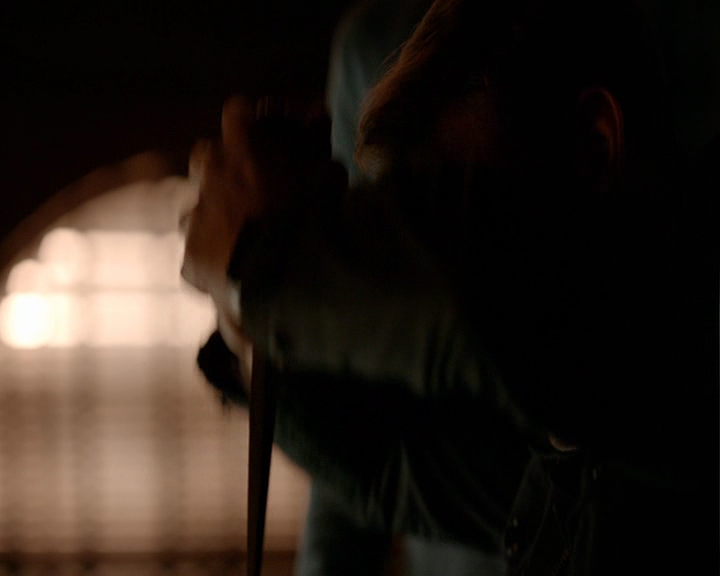 VampireDiaries-dot-nl_VampireDiaries-8x06DetouredOnSomeRandomBackwoodsPathToHell2331.jpg