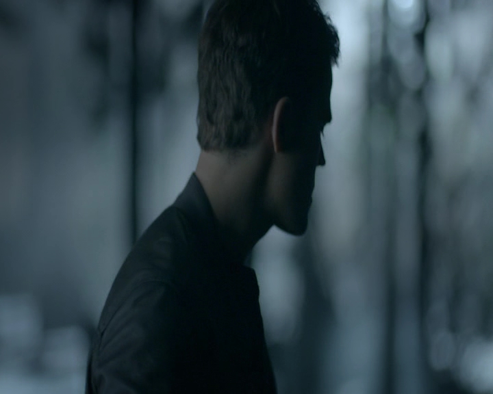 VampireDiaries-dot-nl_VampireDiaries-8x10NostalgiasABitch1822.jpg VampireDiaries-dot-nl_VampireDiaries-8x10NostalgiasABitch1822.jpg