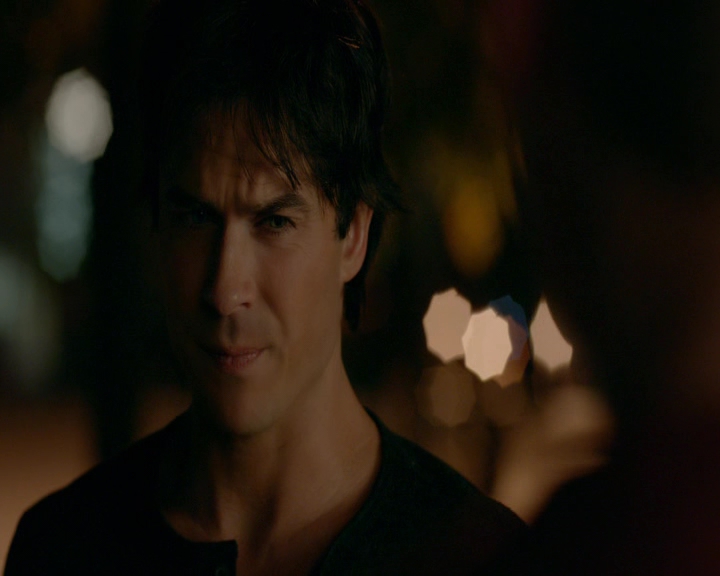 VampireDiaries-dot-nl_VampireDiaries-8x10NostalgiasABitch1996.jpg