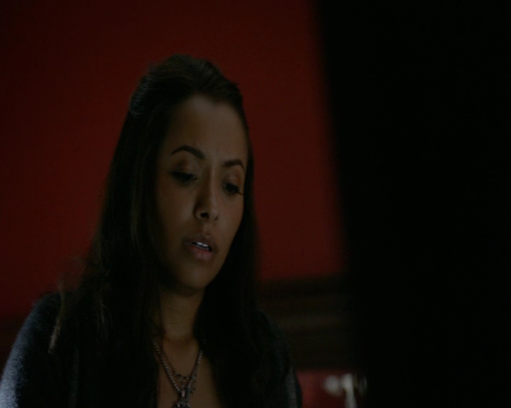 VampireDiaries-dot-nl_VampireDiaries-8x11YouMadeAChoiceToBeGood2136.jpg