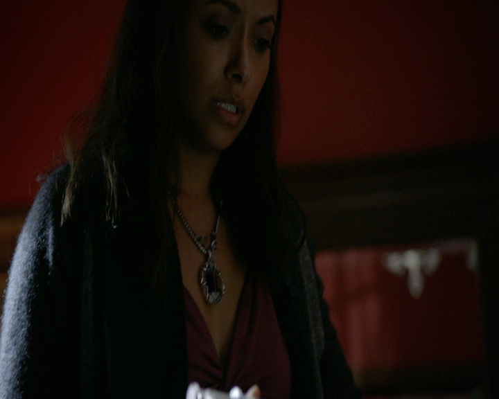 VampireDiaries-dot-nl_VampireDiaries-8x11YouMadeAChoiceToBeGood2148.jpg