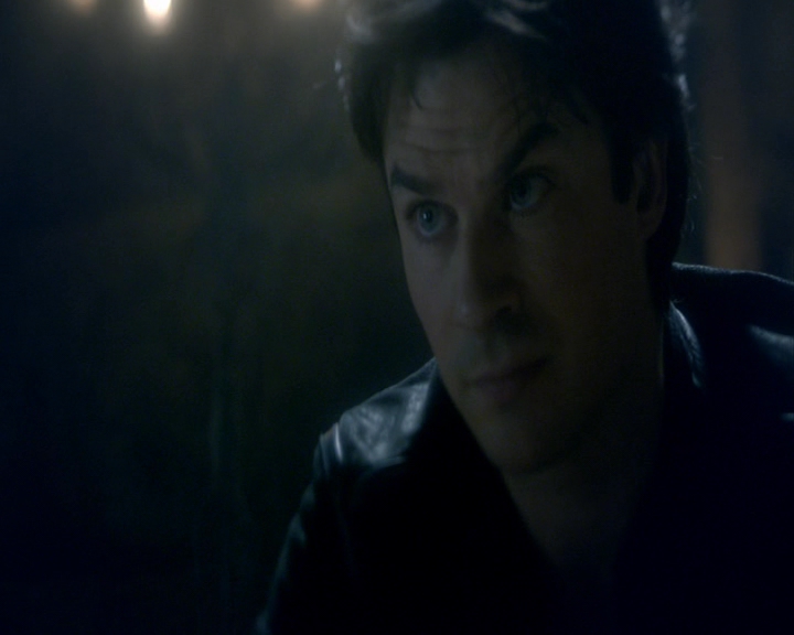 VampireDiaries-dot-nl_VampireDiaries-8x14ItsBeenAHellOfARide0017.jpg
